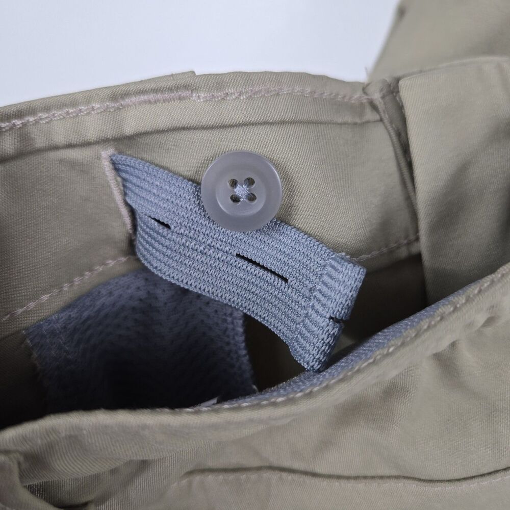 Under Armour Boys Size 14 Beige Khaki Pants Golf Uniform Chino - Picture 3 of 6